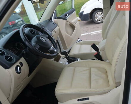 Белый Фольксваген Тигуан, объемом двигателя 2 л и пробегом 156 тыс. км за 12750 $, фото 69 на Automoto.ua