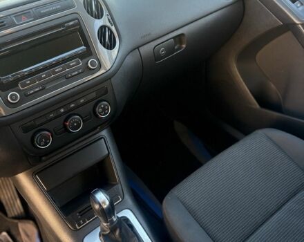 Білий Фольксваген Тігуан, об'ємом двигуна 2 л та пробігом 220 тис. км за 259 $, фото 21 на Automoto.ua