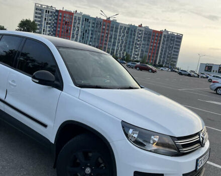 Белый Фольксваген Тигуан, объемом двигателя 1.97 л и пробегом 210 тыс. км за 14000 $, фото 12 на Automoto.ua