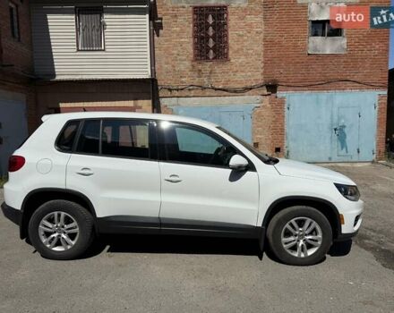 Білий Фольксваген Тігуан, об'ємом двигуна 1.97 л та пробігом 243 тис. км за 10999 $, фото 6 на Automoto.ua