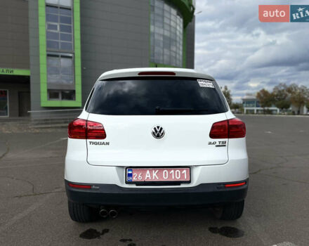 Белый Фольксваген Тигуан, объемом двигателя 2 л и пробегом 161 тыс. км за 12750 $, фото 5 на Automoto.ua