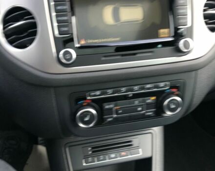 Білий Фольксваген Тігуан, об'ємом двигуна 2 л та пробігом 142 тис. км за 9200 $, фото 17 на Automoto.ua