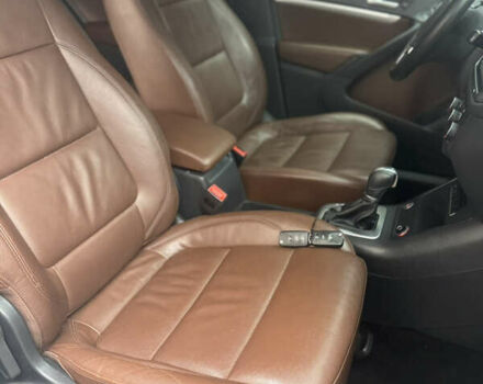 Белый Фольксваген Тигуан, объемом двигателя 2 л и пробегом 176 тыс. км за 15850 $, фото 6 на Automoto.ua