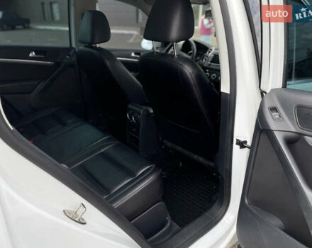 Белый Фольксваген Тигуан, объемом двигателя 2 л и пробегом 161 тыс. км за 12750 $, фото 15 на Automoto.ua