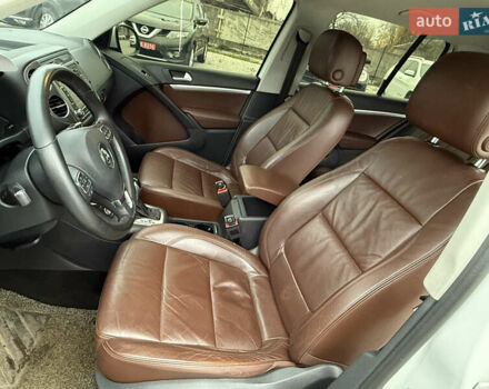 Білий Фольксваген Тігуан, об'ємом двигуна 1.97 л та пробігом 279 тис. км за 12999 $, фото 42 на Automoto.ua