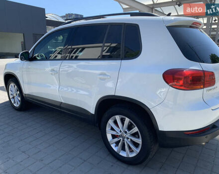 Белый Фольксваген Тигуан, объемом двигателя 1.98 л и пробегом 178 тыс. км за 15000 $, фото 19 на Automoto.ua