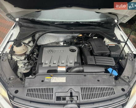 Белый Фольксваген Тигуан, объемом двигателя 2 л и пробегом 176 тыс. км за 15850 $, фото 16 на Automoto.ua