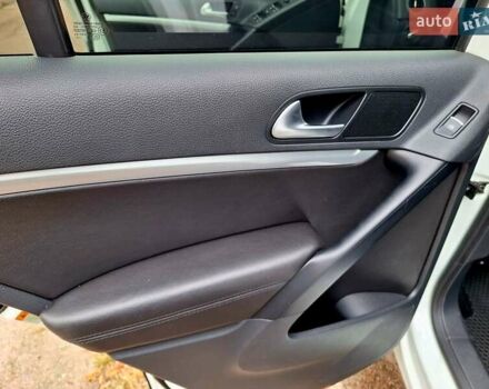 Білий Фольксваген Тігуан, об'ємом двигуна 1.97 л та пробігом 169 тис. км за 15500 $, фото 19 на Automoto.ua