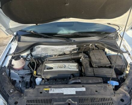 Білий Фольксваген Тігуан, об'ємом двигуна 2 л та пробігом 220 тис. км за 259 $, фото 23 на Automoto.ua