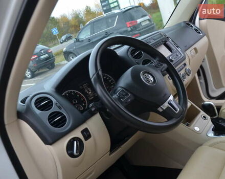 Белый Фольксваген Тигуан, объемом двигателя 2 л и пробегом 156 тыс. км за 12750 $, фото 37 на Automoto.ua