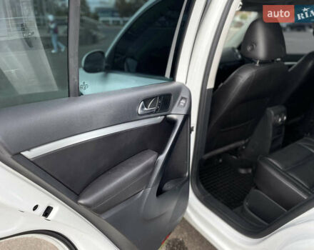 Белый Фольксваген Тигуан, объемом двигателя 2 л и пробегом 161 тыс. км за 12750 $, фото 21 на Automoto.ua