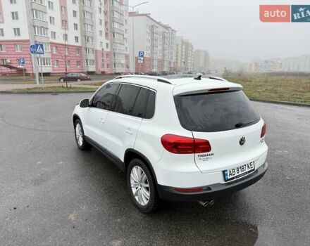 Белый Фольксваген Тигуан, объемом двигателя 2.01 л и пробегом 122 тыс. км за 12300 $, фото 6 на Automoto.ua