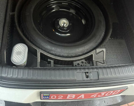 Белый Фольксваген Тигуан, объемом двигателя 2 л и пробегом 176 тыс. км за 15850 $, фото 19 на Automoto.ua