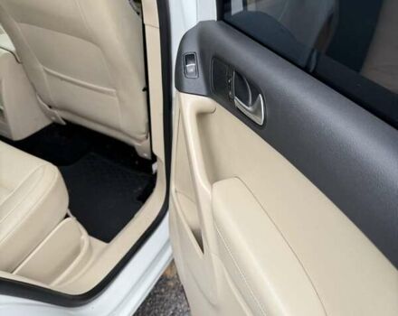 Белый Фольксваген Тигуан, объемом двигателя 2.01 л и пробегом 122 тыс. км за 12300 $, фото 13 на Automoto.ua