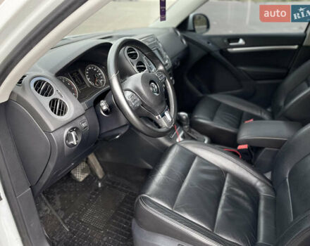 Белый Фольксваген Тигуан, объемом двигателя 2 л и пробегом 161 тыс. км за 12750 $, фото 19 на Automoto.ua