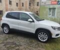 Білий Фольксваген Тігуан, об'ємом двигуна 2 л та пробігом 136 тис. км за 11800 $, фото 8 на Automoto.ua
