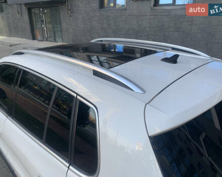 Білий Фольксваген Тігуан, об'ємом двигуна 1.98 л та пробігом 267 тис. км за 12400 $, фото 7 на Automoto.ua