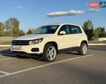 Белый Фольксваген Тигуан, объемом двигателя 1.98 л и пробегом 162 тыс. км за 12300 $, фото 2 на Automoto.ua