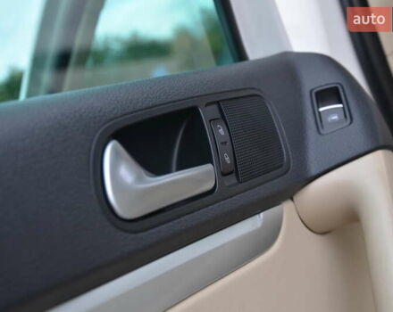 Белый Фольксваген Тигуан, объемом двигателя 2 л и пробегом 156 тыс. км за 12750 $, фото 49 на Automoto.ua