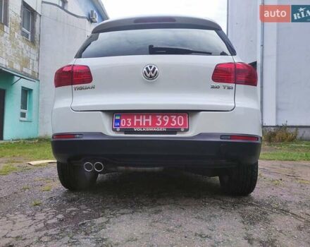 Білий Фольксваген Тігуан, об'ємом двигуна 2 л та пробігом 136 тис. км за 11800 $, фото 13 на Automoto.ua