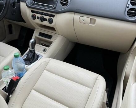 Белый Фольксваген Тигуан, объемом двигателя 2.01 л и пробегом 122 тыс. км за 12300 $, фото 16 на Automoto.ua