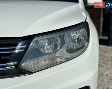 Белый Фольксваген Тигуан, объемом двигателя 2 л и пробегом 228 тыс. км за 12550 $, фото 10 на Automoto.ua