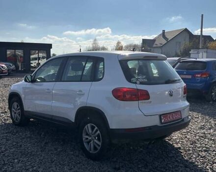 Білий Фольксваген Тігуан, об'ємом двигуна 2 л та пробігом 209 тис. км за 9499 $, фото 4 на Automoto.ua