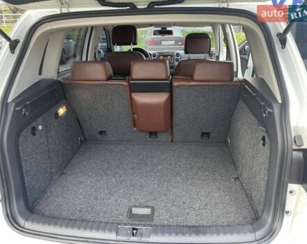 Белый Фольксваген Тигуан, объемом двигателя 1.97 л и пробегом 75 тыс. км за 18000 $, фото 4 на Automoto.ua