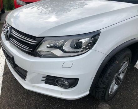 Білий Фольксваген Тігуан, об'ємом двигуна 2 л та пробігом 142 тис. км за 9200 $, фото 3 на Automoto.ua