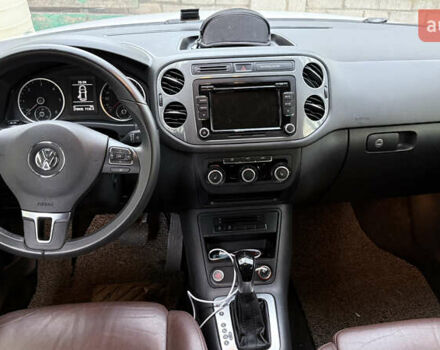 Белый Фольксваген Тигуан, объемом двигателя 1.97 л и пробегом 278 тыс. км за 15700 $, фото 16 на Automoto.ua