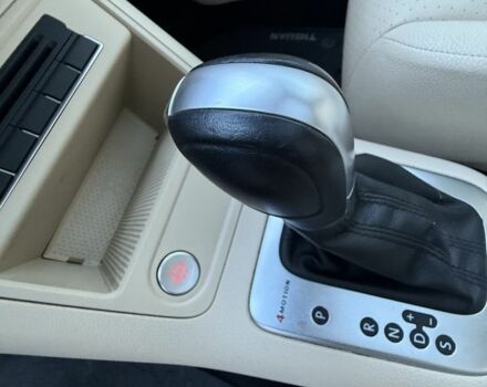 Білий Фольксваген Тігуан, об'ємом двигуна 2 л та пробігом 122 тис. км за 12200 $, фото 22 на Automoto.ua