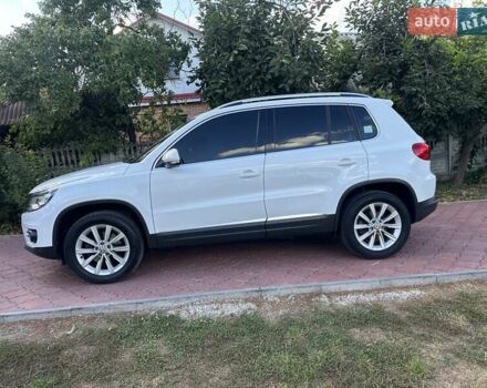 Білий Фольксваген Тігуан, об'ємом двигуна 1.99 л та пробігом 118 тис. км за 17999 $, фото 2 на Automoto.ua