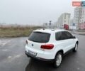 Белый Фольксваген Тигуан, объемом двигателя 2.01 л и пробегом 122 тыс. км за 12300 $, фото 9 на Automoto.ua