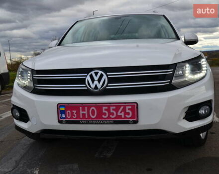 Белый Фольксваген Тигуан, объемом двигателя 2 л и пробегом 156 тыс. км за 12750 $, фото 3 на Automoto.ua