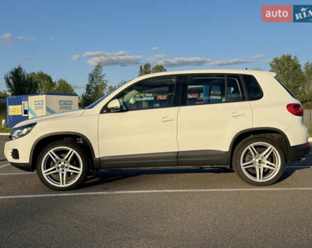 Белый Фольксваген Тигуан, объемом двигателя 1.98 л и пробегом 162 тыс. км за 12300 $, фото 3 на Automoto.ua