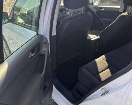 Білий Фольксваген Тігуан, об'ємом двигуна 2 л та пробігом 209 тис. км за 9499 $, фото 9 на Automoto.ua