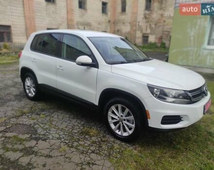 Білий Фольксваген Тігуан, об'ємом двигуна 2 л та пробігом 136 тис. км за 11800 $, фото 7 на Automoto.ua