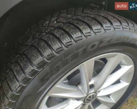 Білий Фольксваген Тігуан, об'ємом двигуна 2 л та пробігом 136 тис. км за 11800 $, фото 17 на Automoto.ua