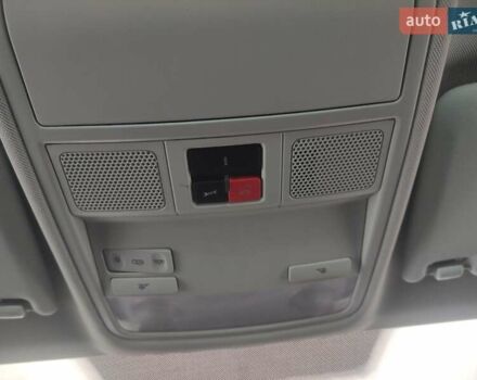 Білий Фольксваген Тігуан, об'ємом двигуна 2 л та пробігом 136 тис. км за 11800 $, фото 29 на Automoto.ua