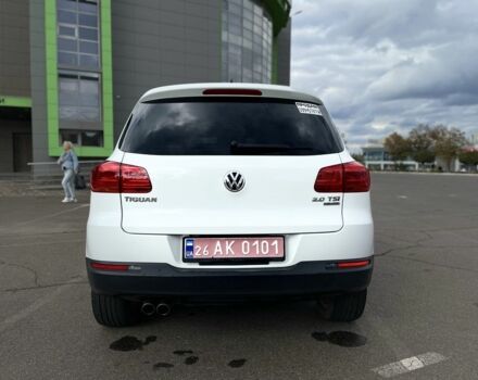 Белый Фольксваген Тигуан, объемом двигателя 2 л и пробегом 162 тыс. км за 13000 $, фото 6 на Automoto.ua