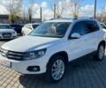Белый Фольксваген Тигуан, объемом двигателя 2 л и пробегом 162 тыс. км за 12999 $, фото 2 на Automoto.ua