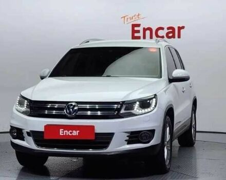 Белый Фольксваген Тигуан, объемом двигателя 2 л и пробегом 137 тыс. км за 13500 $, фото 2 на Automoto.ua