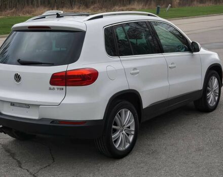 Белый Фольксваген Тигуан, объемом двигателя 2 л и пробегом 75 тыс. км за 9800 $, фото 3 на Automoto.ua