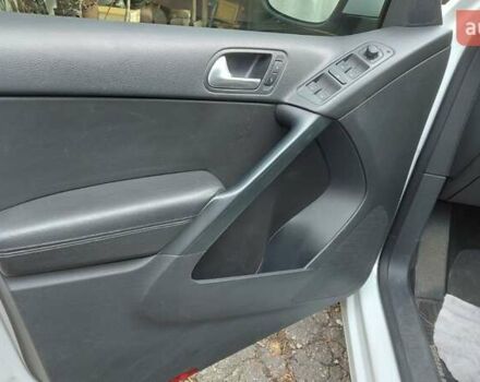 Білий Фольксваген Тігуан, об'ємом двигуна 1.98 л та пробігом 121 тис. км за 14600 $, фото 15 на Automoto.ua