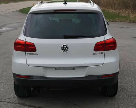 Белый Фольксваген Тигуан, объемом двигателя 2 л и пробегом 75 тыс. км за 9800 $, фото 4 на Automoto.ua