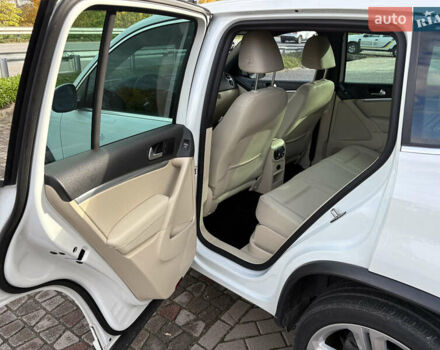 Белый Фольксваген Тигуан, объемом двигателя 2 л и пробегом 147 тыс. км за 13900 $, фото 24 на Automoto.ua