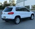 Білий Фольксваген Тігуан, об'ємом двигуна 2 л та пробігом 72 тис. км за 5400 $, фото 4 на Automoto.ua