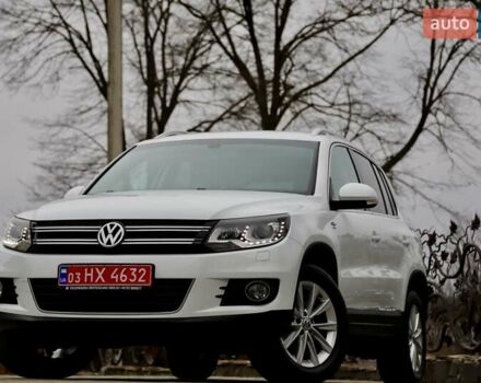 Белый Фольксваген Тигуан, объемом двигателя 2 л и пробегом 130 тыс. км за 16950 $, фото 1 на Automoto.ua