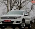 Белый Фольксваген Тигуан, объемом двигателя 2 л и пробегом 130 тыс. км за 16950 $, фото 1 на Automoto.ua