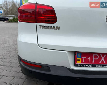 Білий Фольксваген Тігуан, об'ємом двигуна 2 л та пробігом 151 тис. км за 15300 $, фото 40 на Automoto.ua
